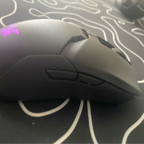 Wireless Razer Mouse - Picture 4 of 4
